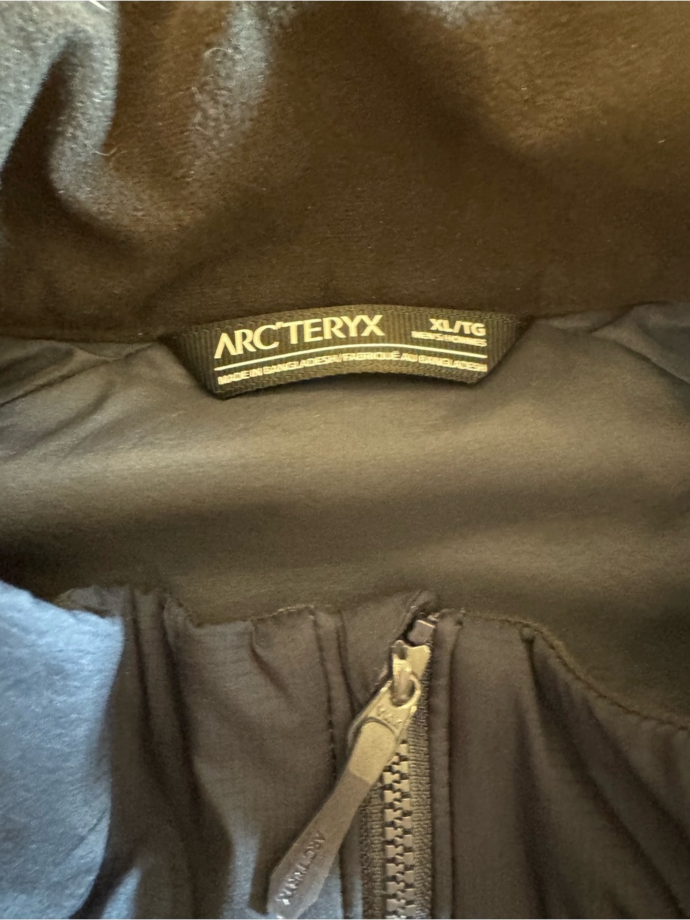 Arc'teryx LEAF Men's Atom Vest LT Gen 2.1 Size Extra Large Navy - Picture 4 of 11